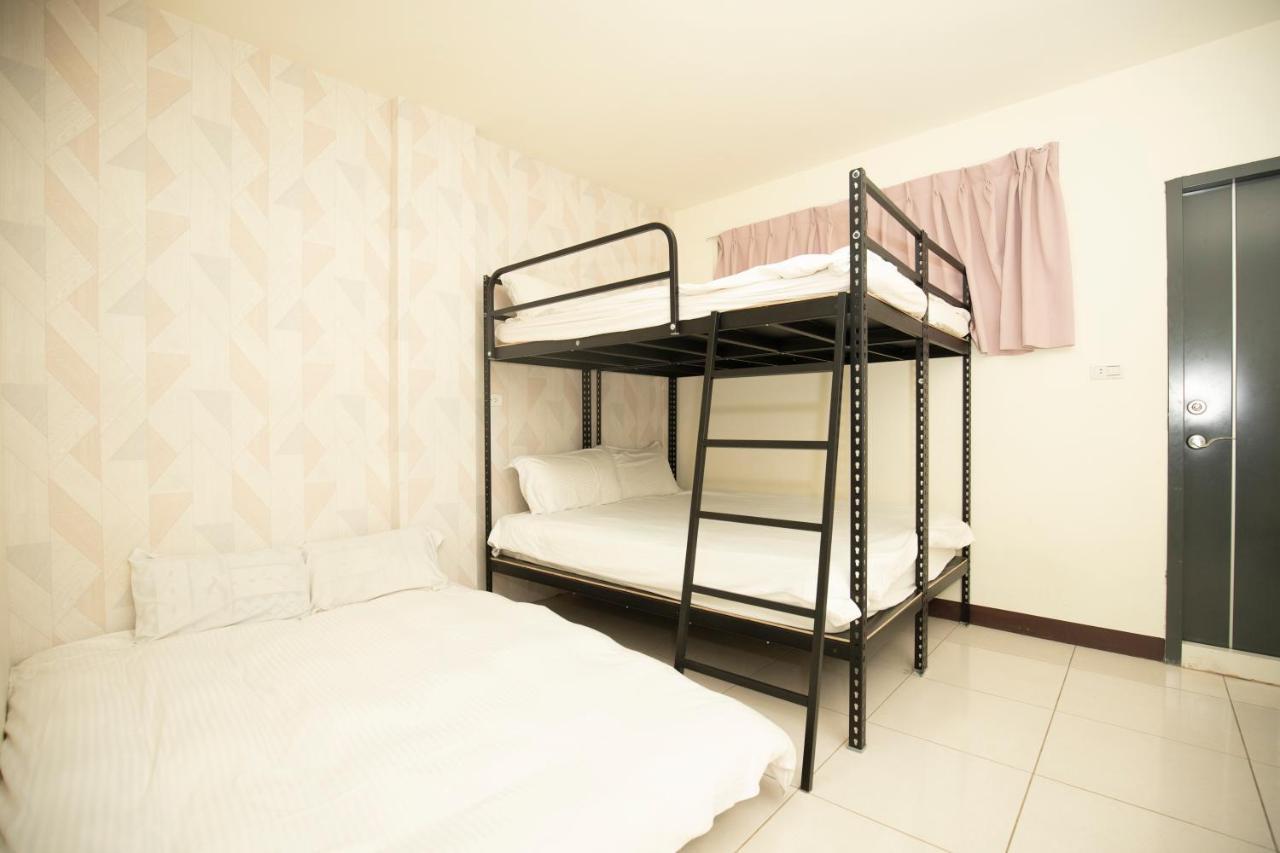 Fengjia Muxia Apartment Taichung Exterior photo